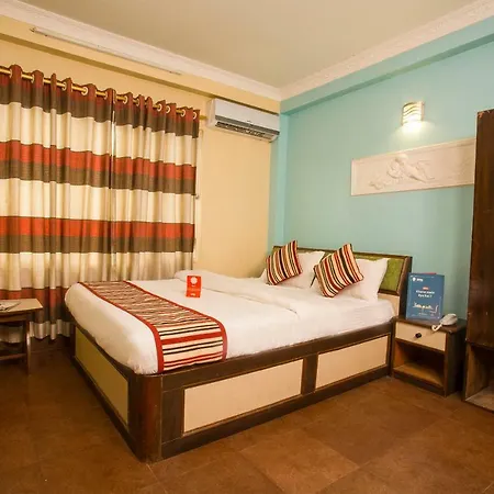 Oyo 145 Sirahali Khusbu Hotel &Lodge